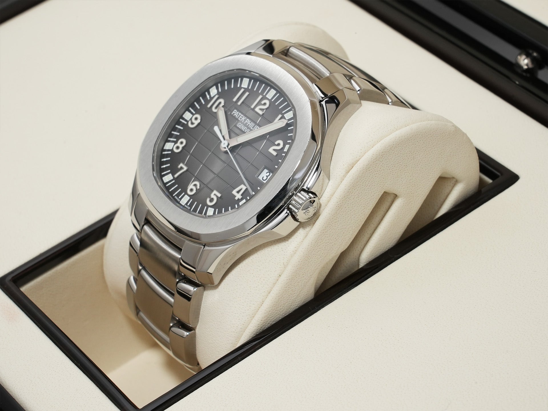 パテックフィリップ アクアノート エクストララージ Ref.5167/1A-001 ステンレススチール ブラック文字盤 中古 cyvcqv3g