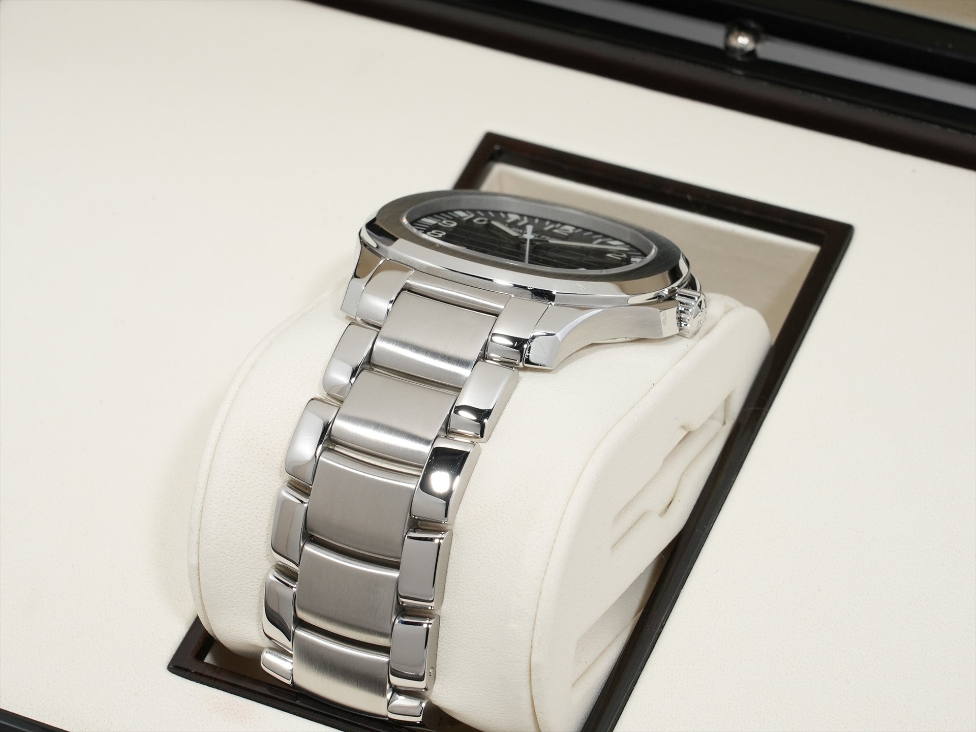 パテックフィリップ アクアノート エクストララージ Ref.5167/1A-001 ステンレススチール ブラック文字盤 中古 cyvcqv3g