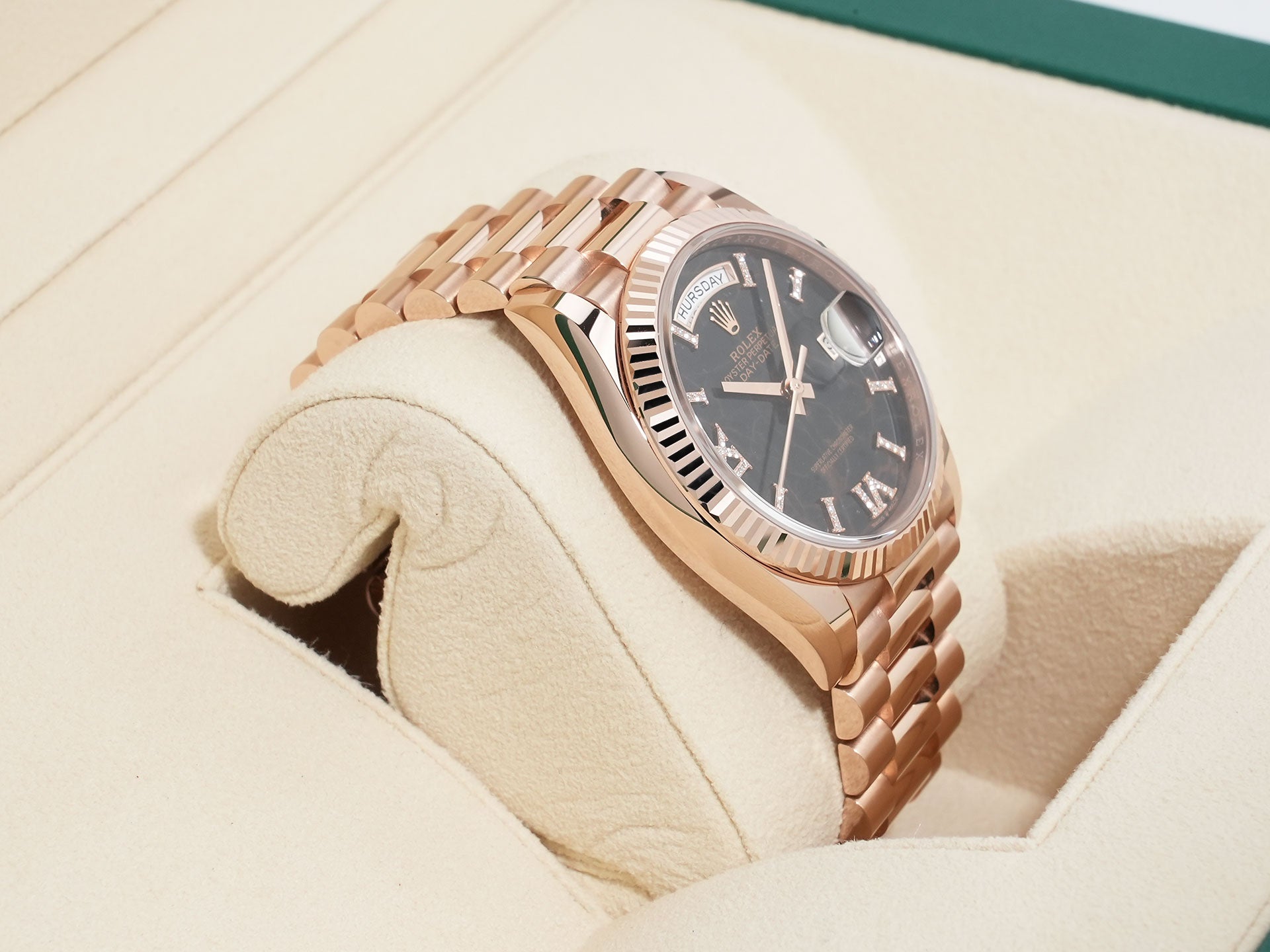 Rolex Day-Date 36 Ref. 128235 Everose Gold Eisenkiesel Dial Excellent Pre-owned krohhgku