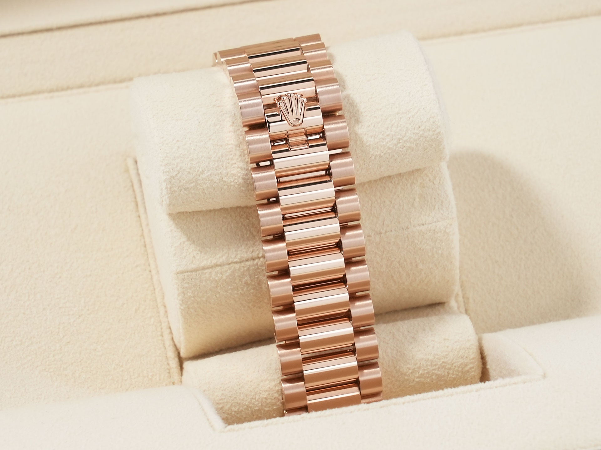 Rolex Day-Date 36 Ref. 128235 Everose Gold Eisenkiesel Dial Excellent Pre-owned krohhgku