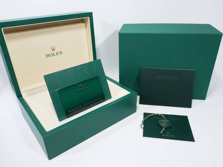 Rolex Daytona Ref. 126508 Yellow Gold Green Dial Unused xuhwn9if