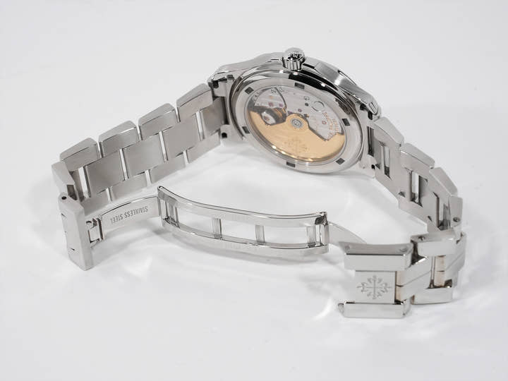 パテックフィリップ アクアノート ミディアム Ref.5066/1A-001 ステンレススチール ブラック文字盤 美中古 ifkf76s2