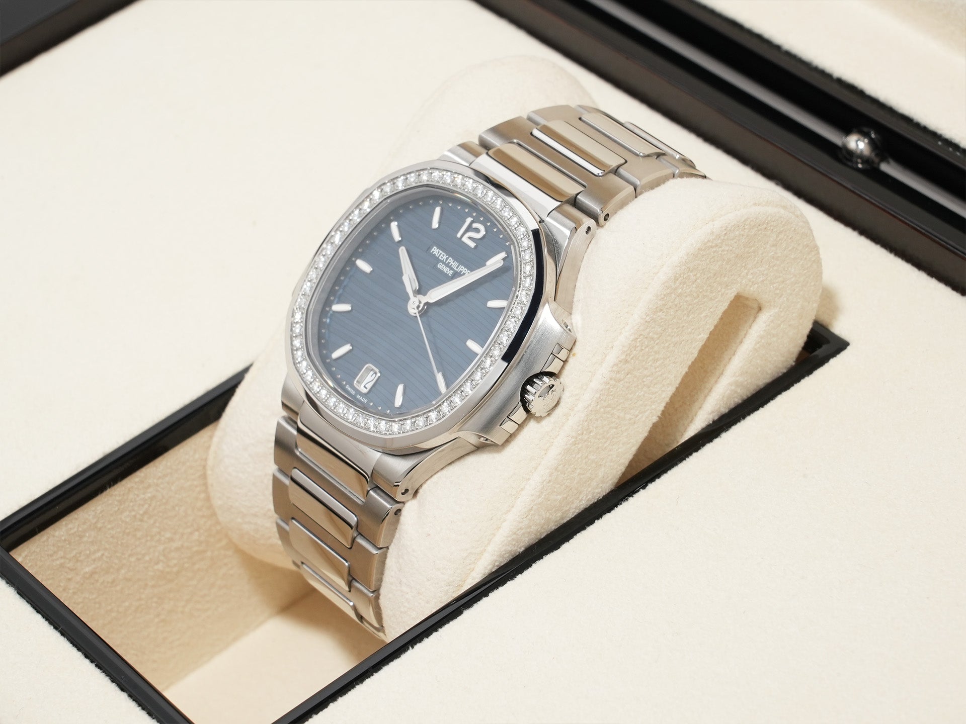 パテックフィリップ ノーチラス Ref.7118/1200A-001 ステンレススチール ブルー オパーリン文字盤 美品 pswprmm7