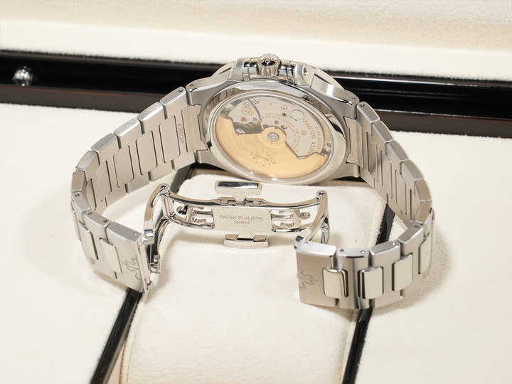 パテックフィリップ ノーチラス Ref.7118/1200A-001 ステンレススチール ブルー オパーリン文字盤 美品 pswprmm7