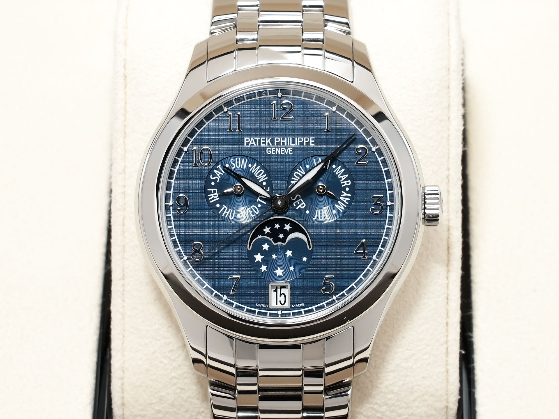 Patek Philippe Annual Calendar Moonphase Ref. 4947/1A-001 Stainless Steel Blue Dial Pre-owned 92qe9ufo