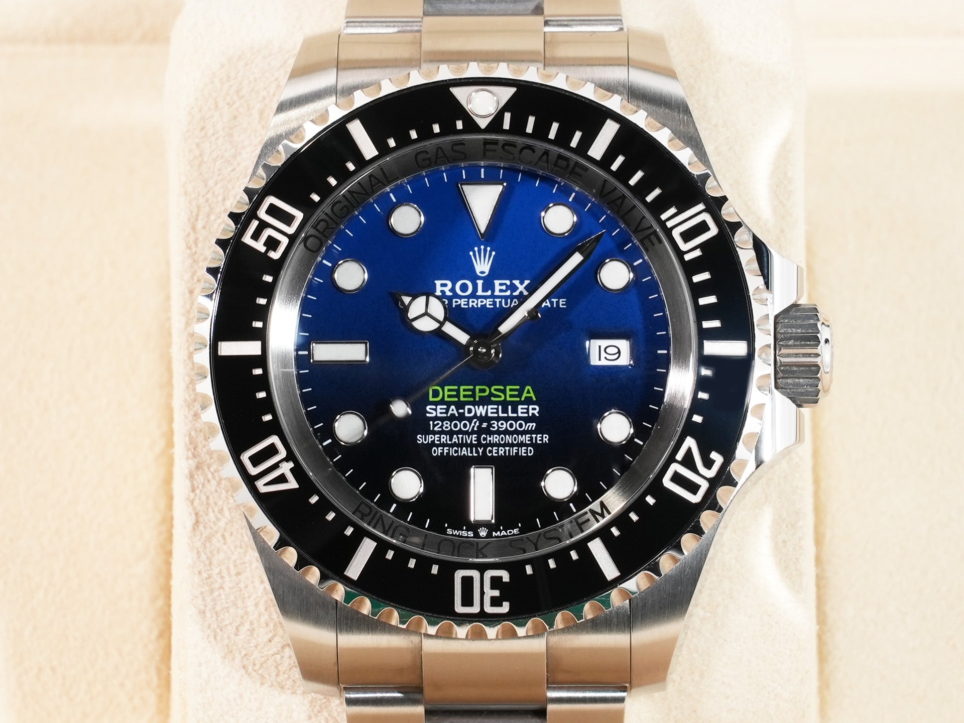 ロレックス シードゥエラー ディープシー Ref.126660 ステンレススチール D-BLUE文字盤 中古 v49cesap