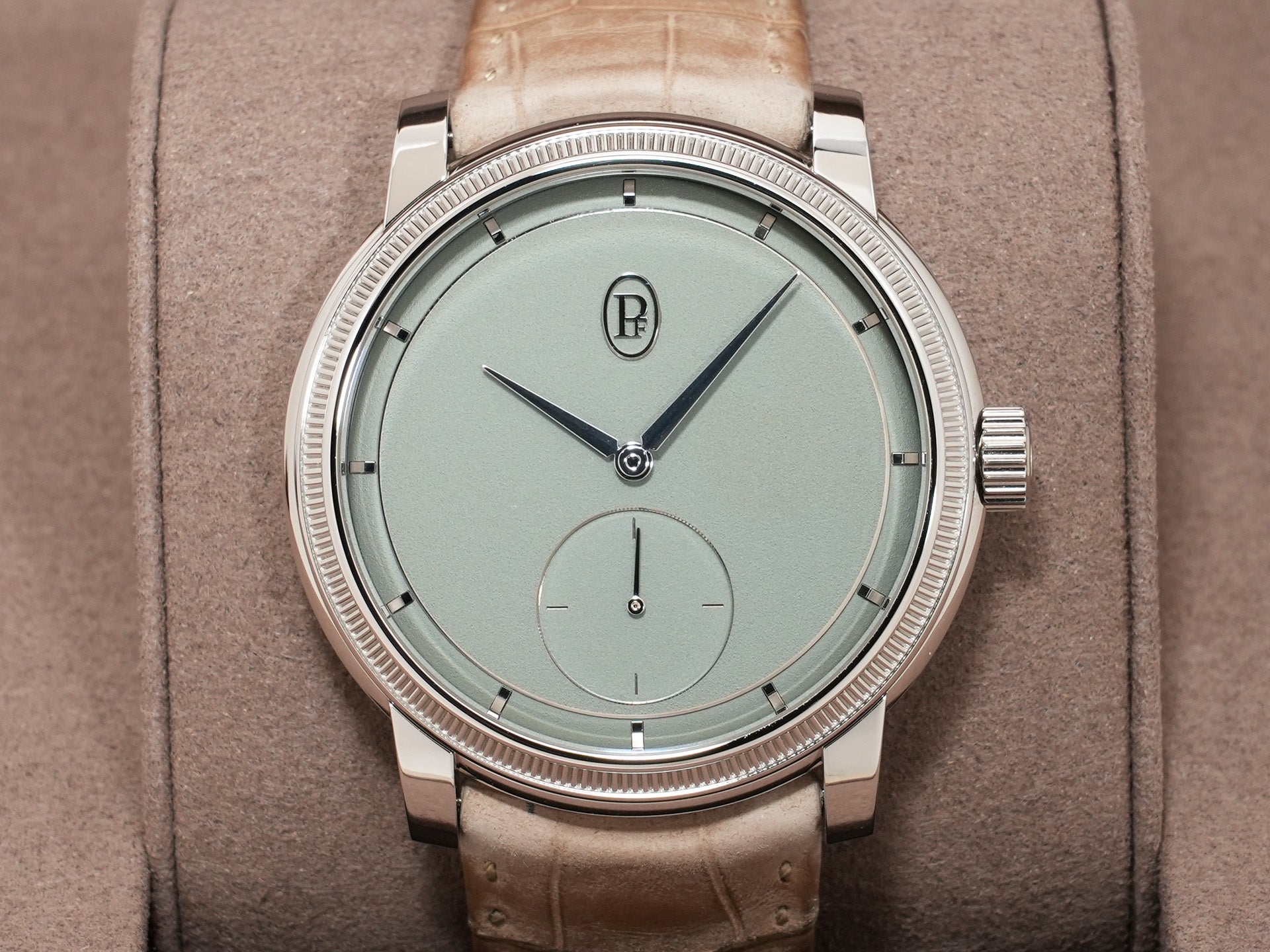 Parmigiani Fleurier Tonda Petite Seconde Platinum Ref.PFC940-2010004-300181 Platinum Gray Celadon Dial Unused eztzcuiv