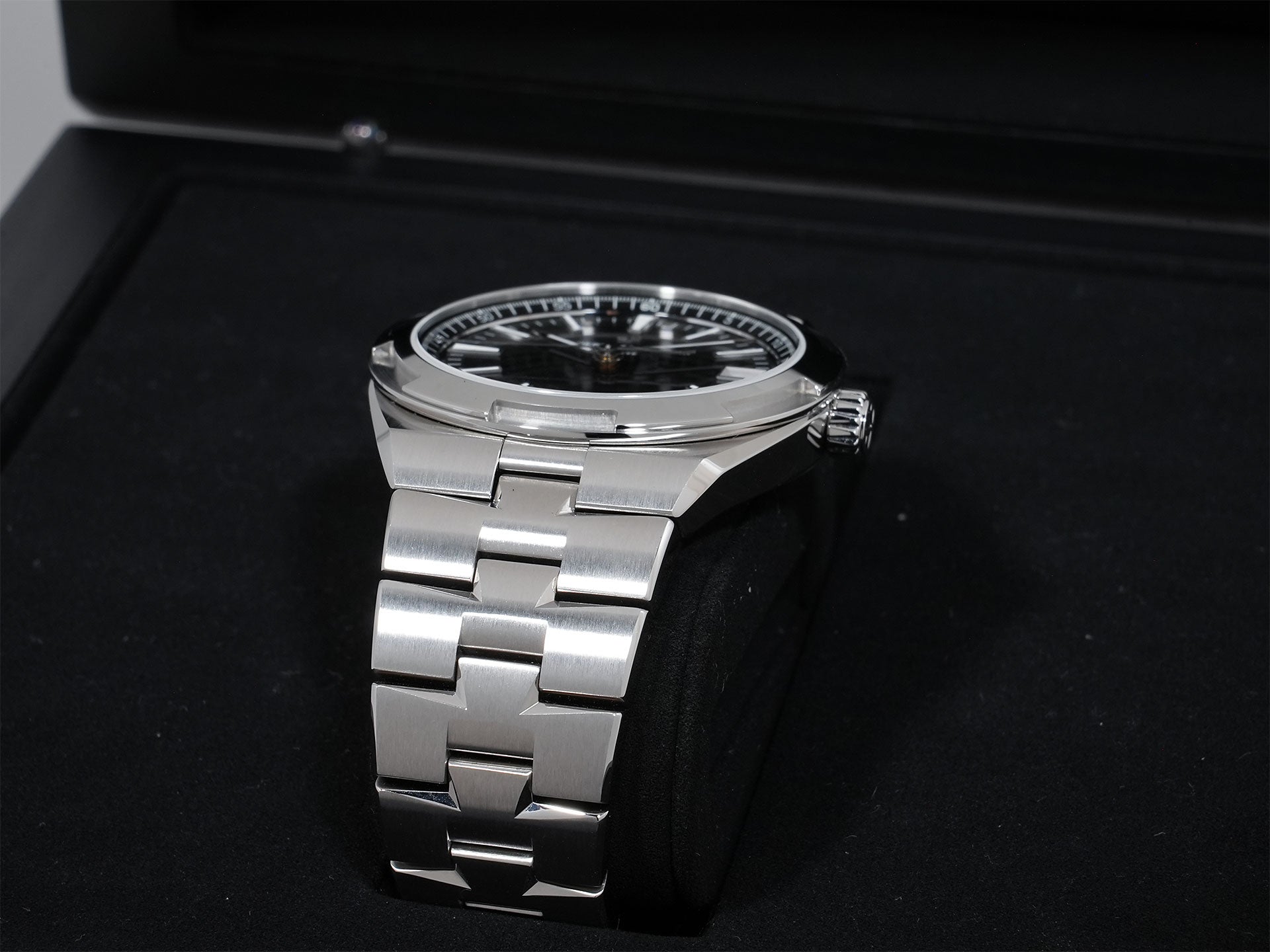 ヴァシュロンコンスタンタン オーヴァーシーズ オートマティック Ref.4520V/210A-B483 ステンレススチール ブラック文字盤 美品 5usp5rnx