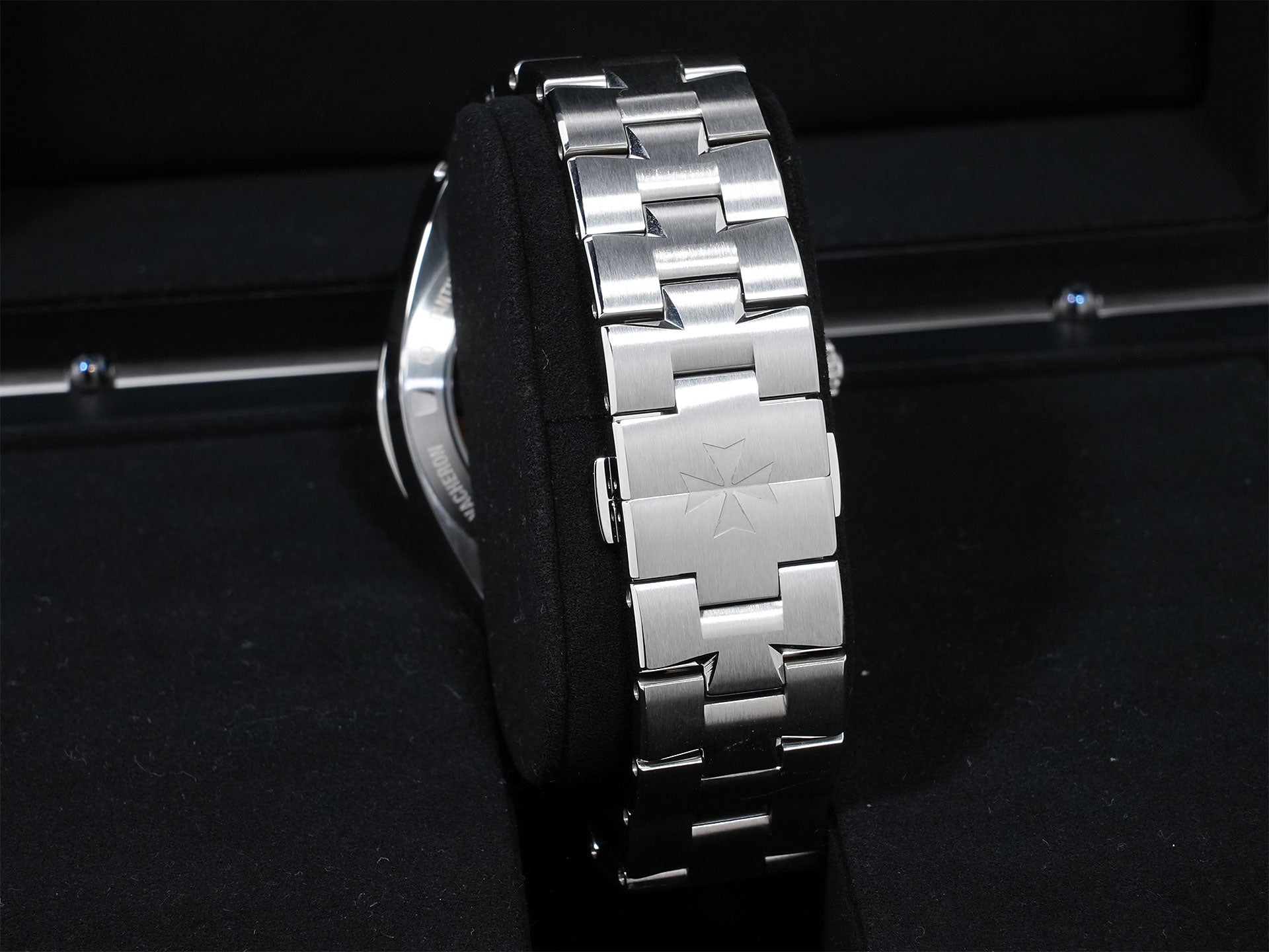 ヴァシュロンコンスタンタン オーヴァーシーズ オートマティック Ref.4520V/210A-B483 ステンレススチール ブラック文字盤 美品 5usp5rnx