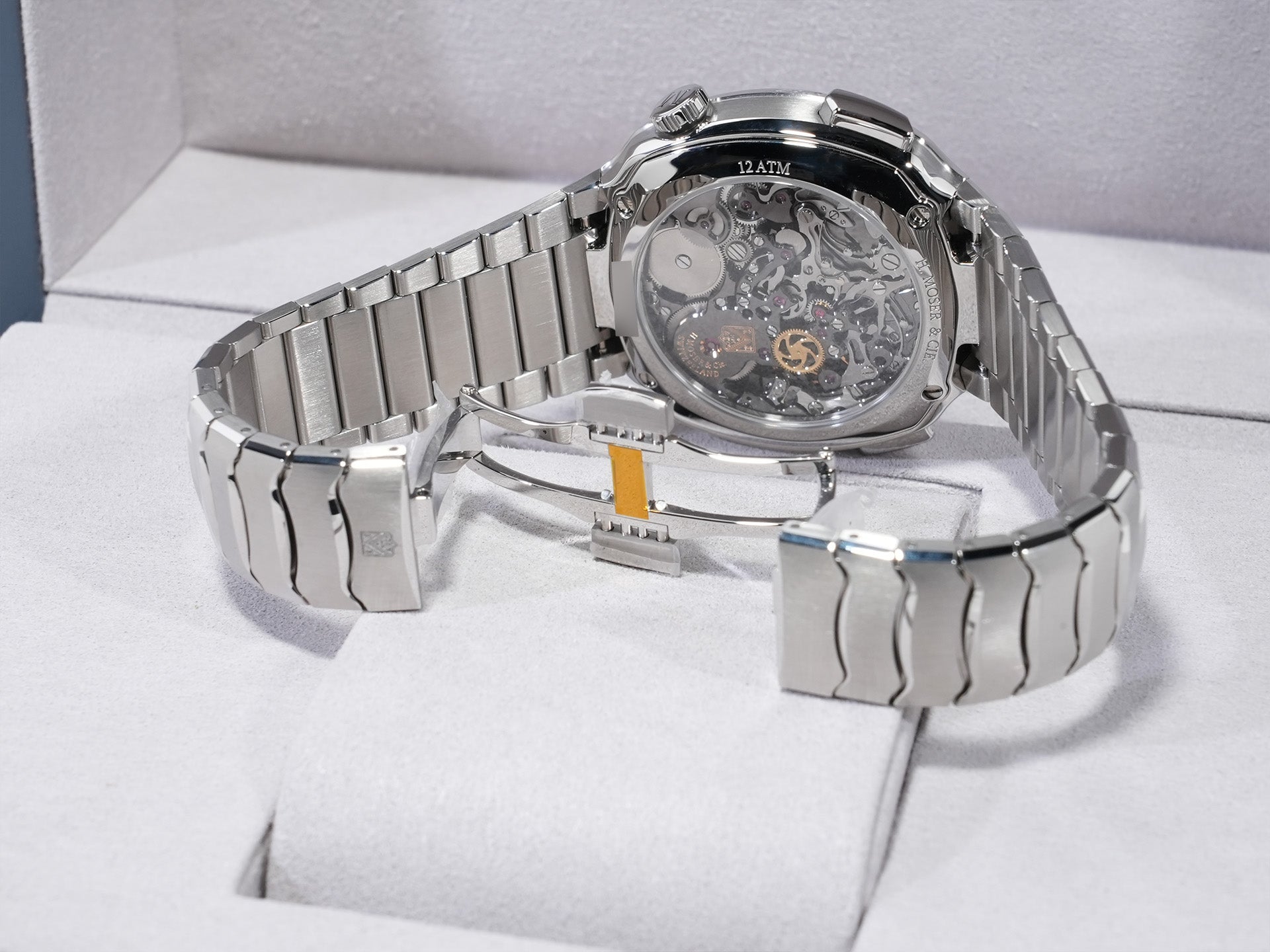 H. Moser Streamliner Flyback Chronograph Automatic Ref. 6907-1205 Stainless Steel Matrix Green Fumé Dial with Frosted Finish Unused sxhxs3d2