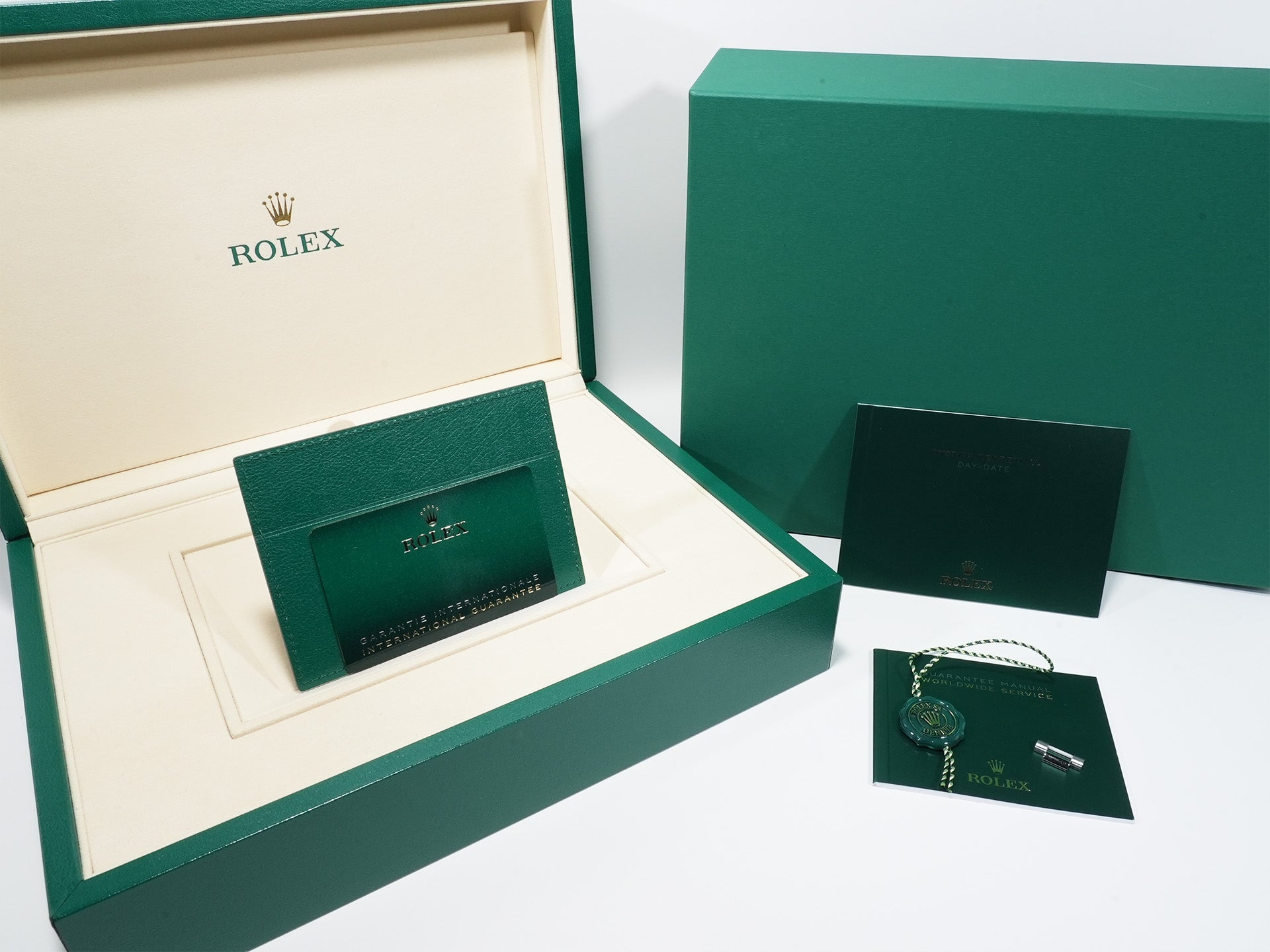 Rolex Day-Date 40 Ref. 228236 Platinum Ice Blue Dial Unused 982wmwwi