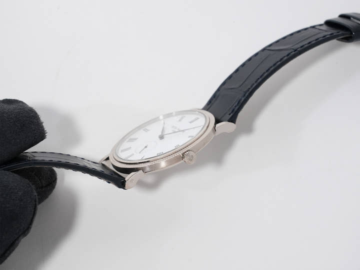 Patek Philippe Calatrava Ref. 5119G-001 White Gold White Dial Used qgg2t38c