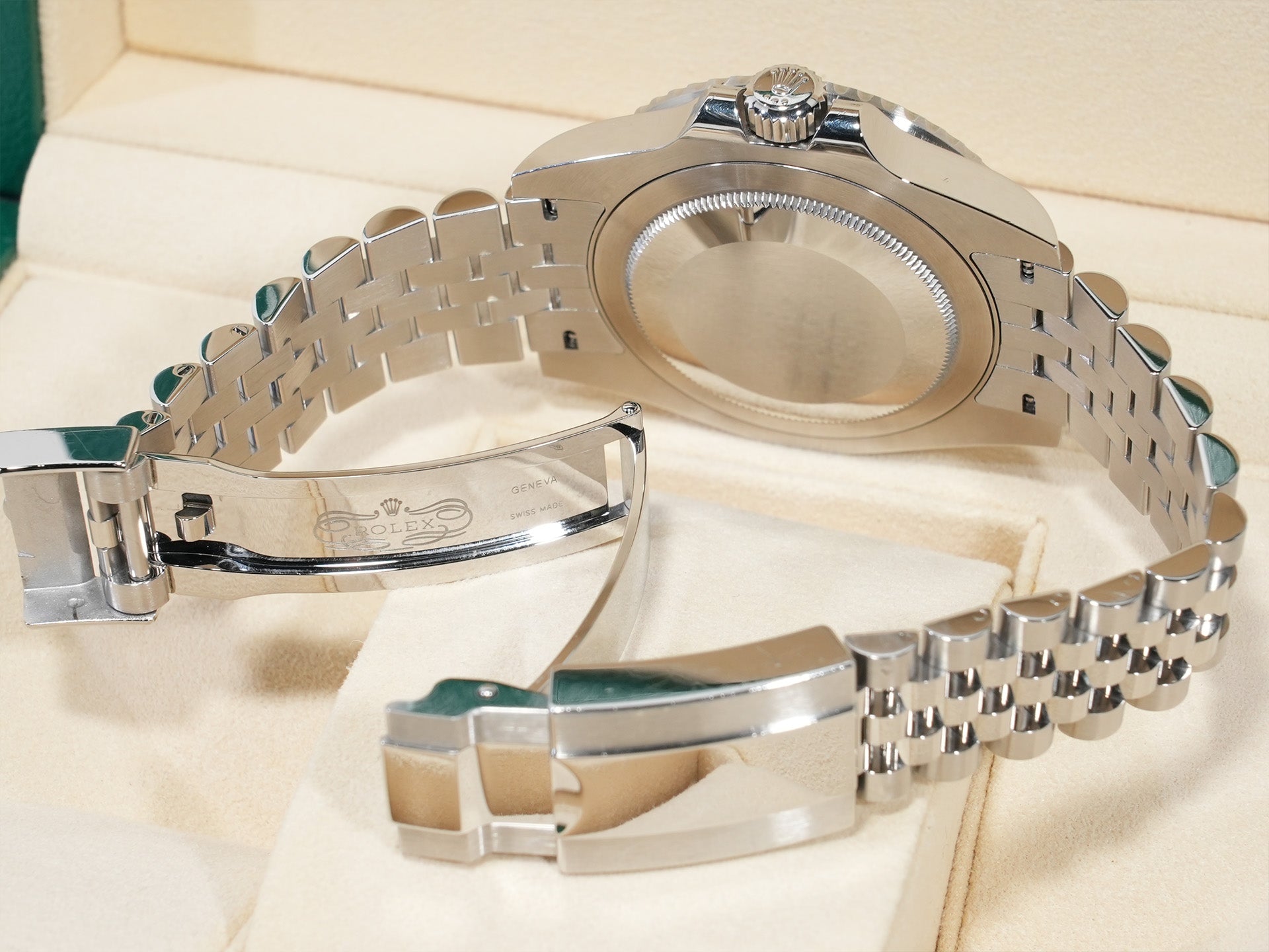 Rolex GMT-Master II Ref. 126710BLRO Stainless Steel Black Dial Jubilee Bracelet Pre-owned bb795bkh