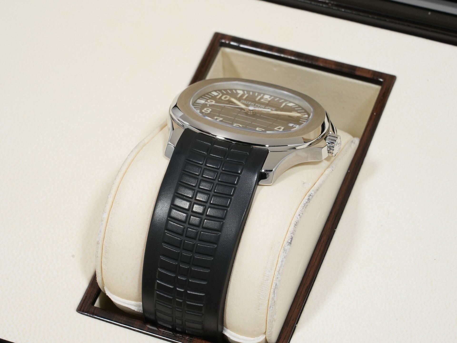パテックフィリップ アクアノート Ref.5167A-001 ステンレススチール ブラック文字盤 美中古 s3hkd5ni