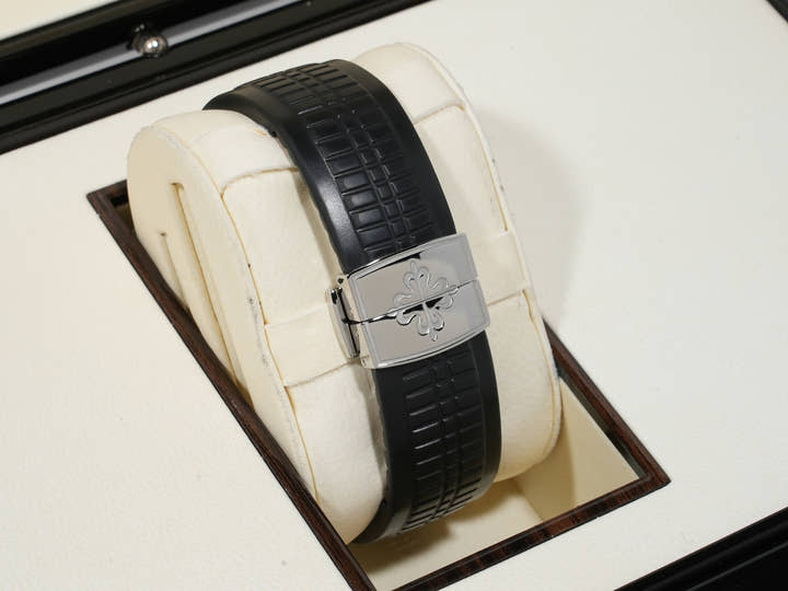パテックフィリップ アクアノート Ref.5167A-001 ステンレススチール ブラック文字盤 美中古 s3hkd5ni