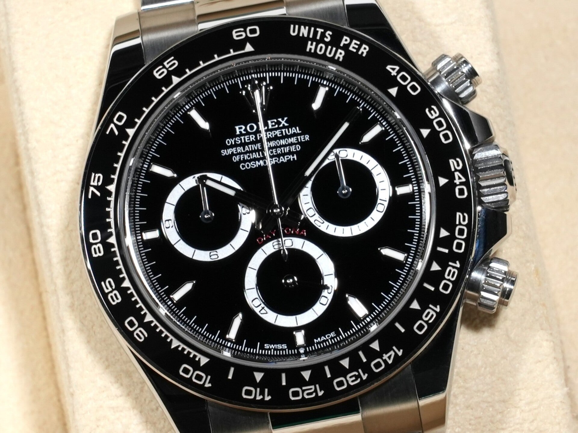 Rolex Daytona Ref. 126500LN Stainless Steel Black Dial Used o3jv4232