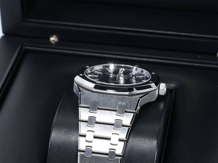 Audemars Piguet Royal Oak Ref.15400ST.OO.1220ST.01.A Stainless Steel Black Dial Excellent Condition kctu6g43