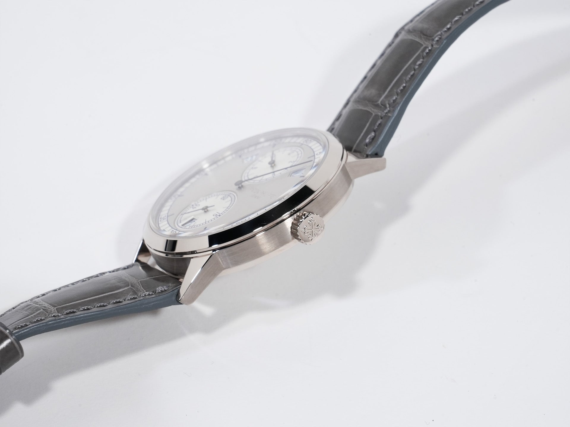 パテックフィリップ アニュアルカレンダー レギュレーター Ref.5235G-001 ホワイトゴールド シルバー文字盤 未使用 vor38pnk