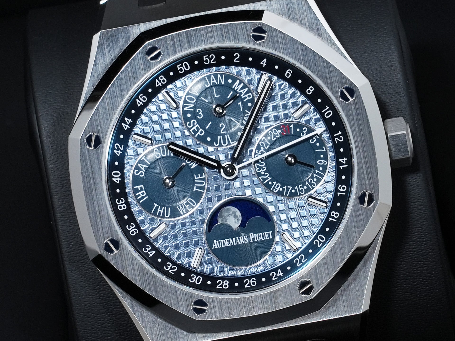 オーデマピゲ ロイヤルオーク パーペチュアルカレンダー Ref.26574ST.OO.1220ST.03 ステンレススチール ナイトブルー文字盤 美中古 dbkmfcjx