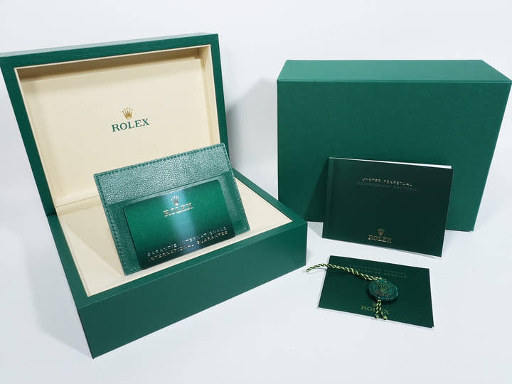 ROLEX Daytona Ref. 126508 Yellow Gold Green Dial Unused vxwzkshz