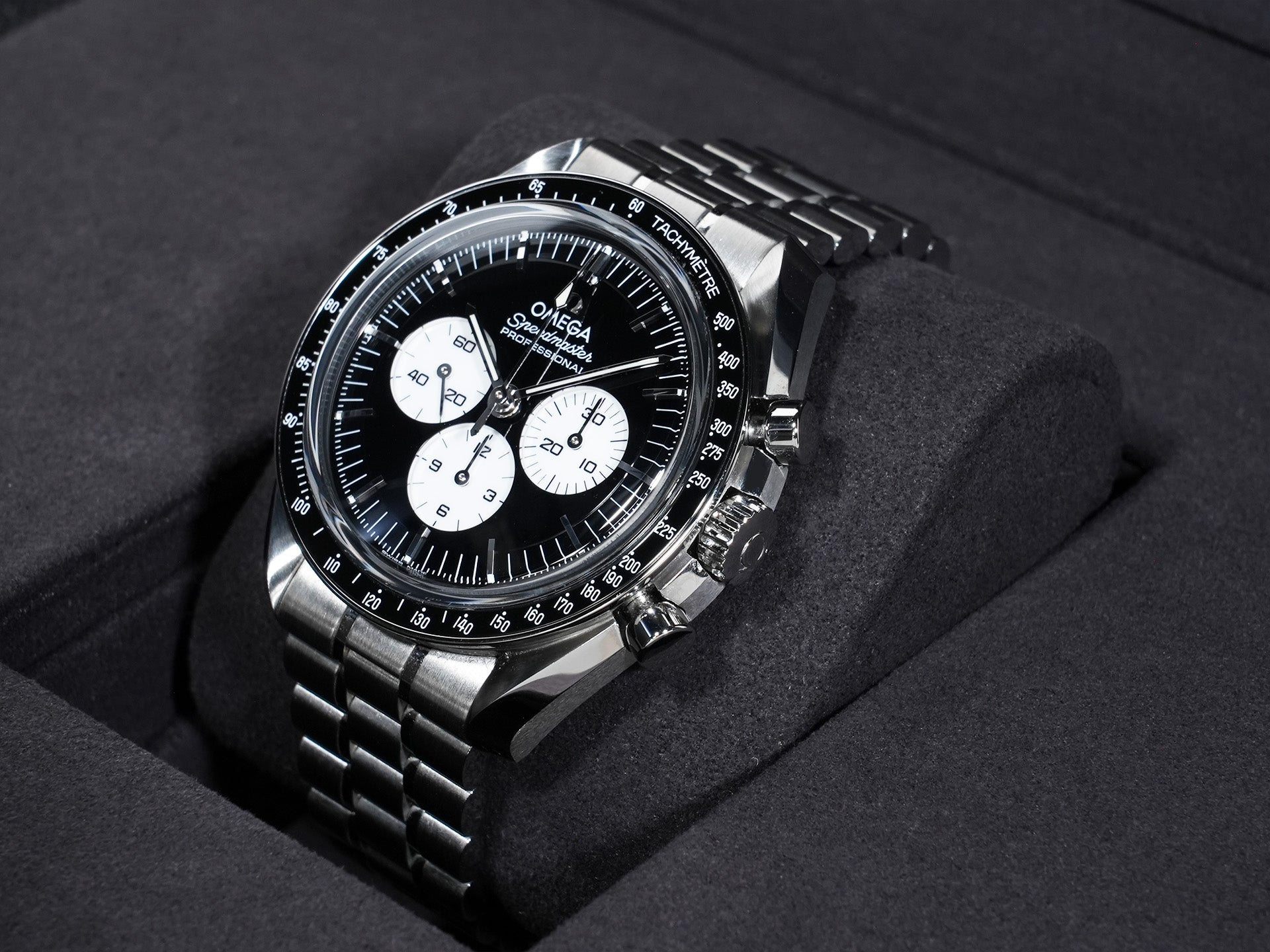 Omega Speedmaster Moonwatch Professional Ref. 310.30.42.50.01.004 Stainless Steel Black x White Dial Excellent Condition n37qrihk