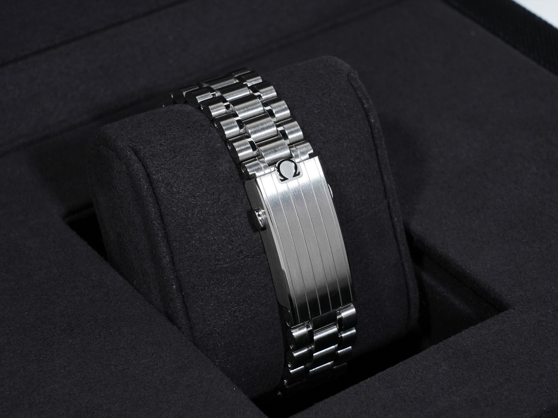 Omega Speedmaster Moonwatch Professional Ref. 310.30.42.50.01.004 Stainless Steel Black x White Dial Excellent Condition n37qrihk