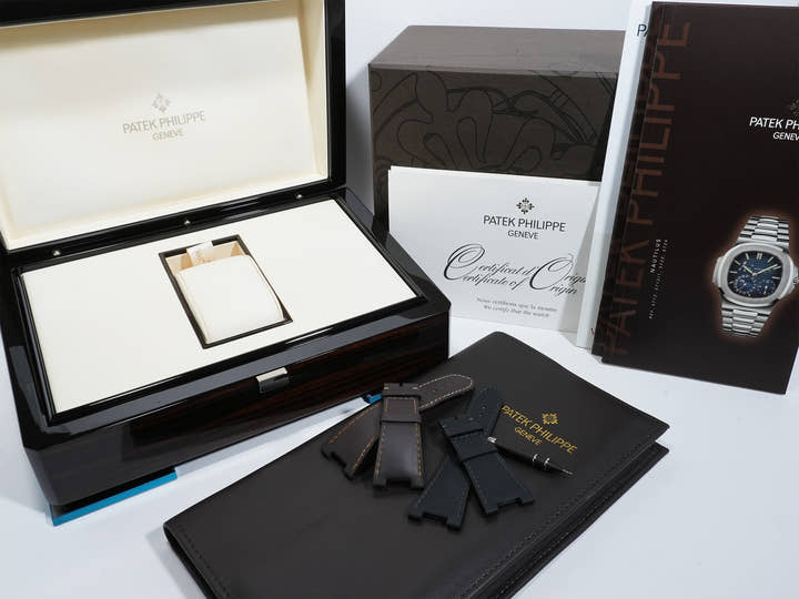 パテックフィリップ ノーチラス プチコンプリケーション Ref.5712G-001 ホワイトゴールド スレート文字盤 中古 vtvpb36m