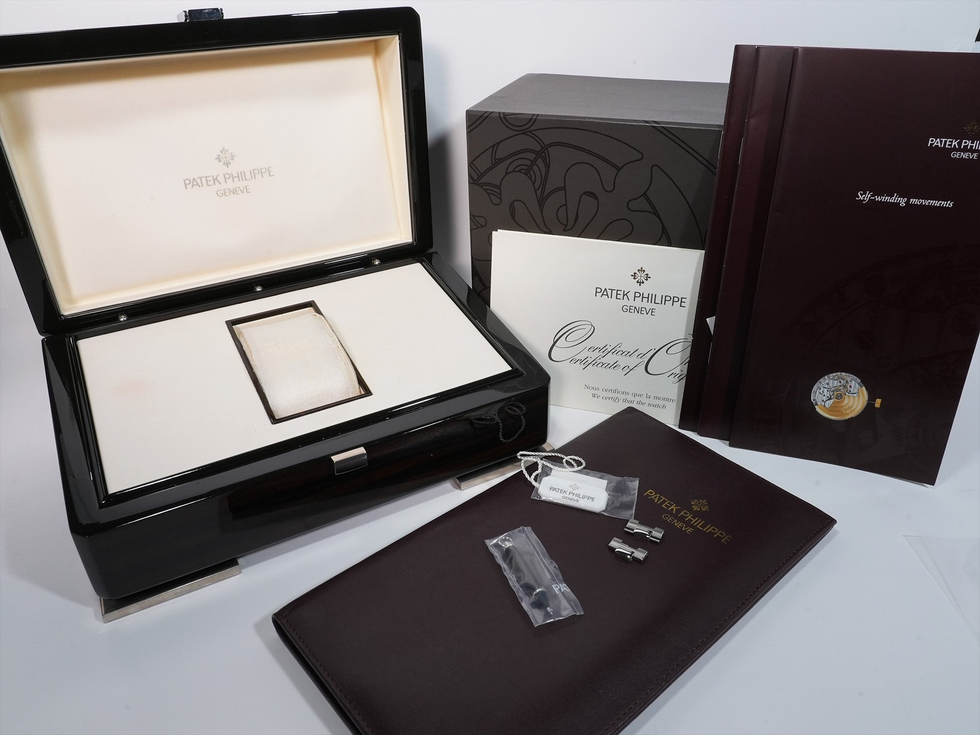 Patek Philippe Nautilus Petit Complication Ref. 3712/1A-001 Stainless Steel Blue Dial Pre-owned ha2v9twk