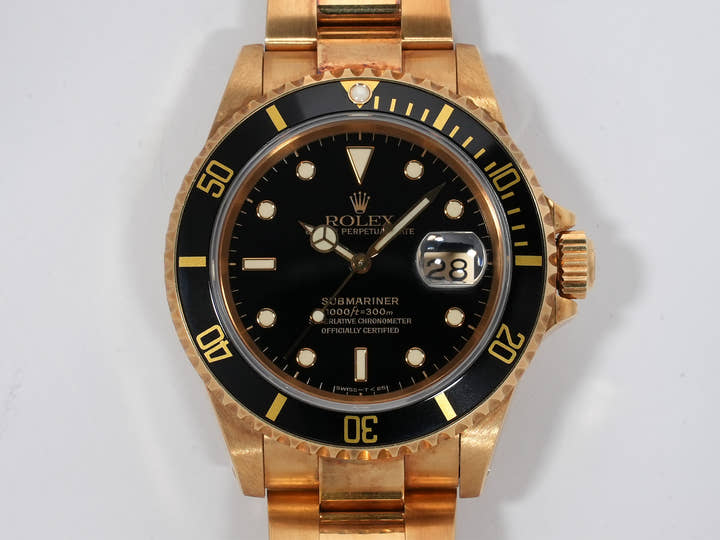 Rolex Submariner Date Ref. 16618 Yellow Gold Black Dial Used h9c9bkgf