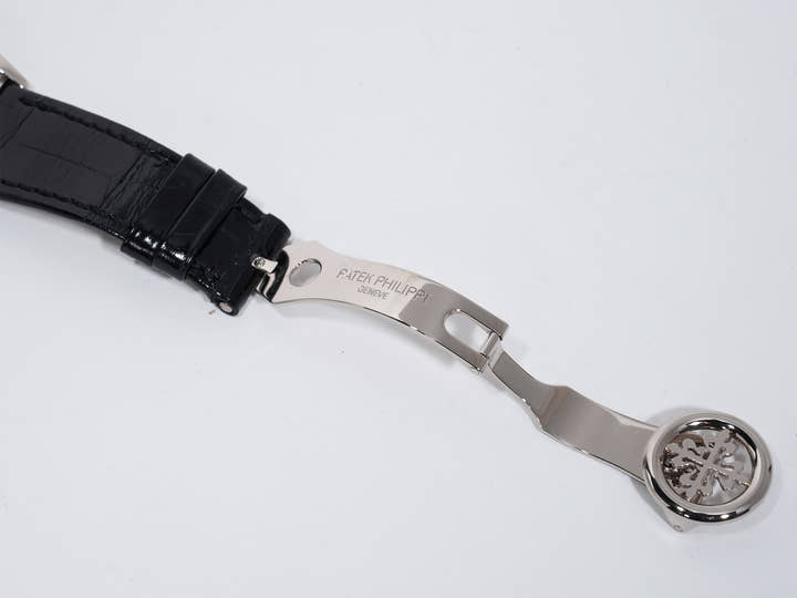 パテックフィリップ カラトラバ TIFFANY＆CO. Ref.5196G-001 ホワイトゴールド シルバー文字盤 中古 autadbpc