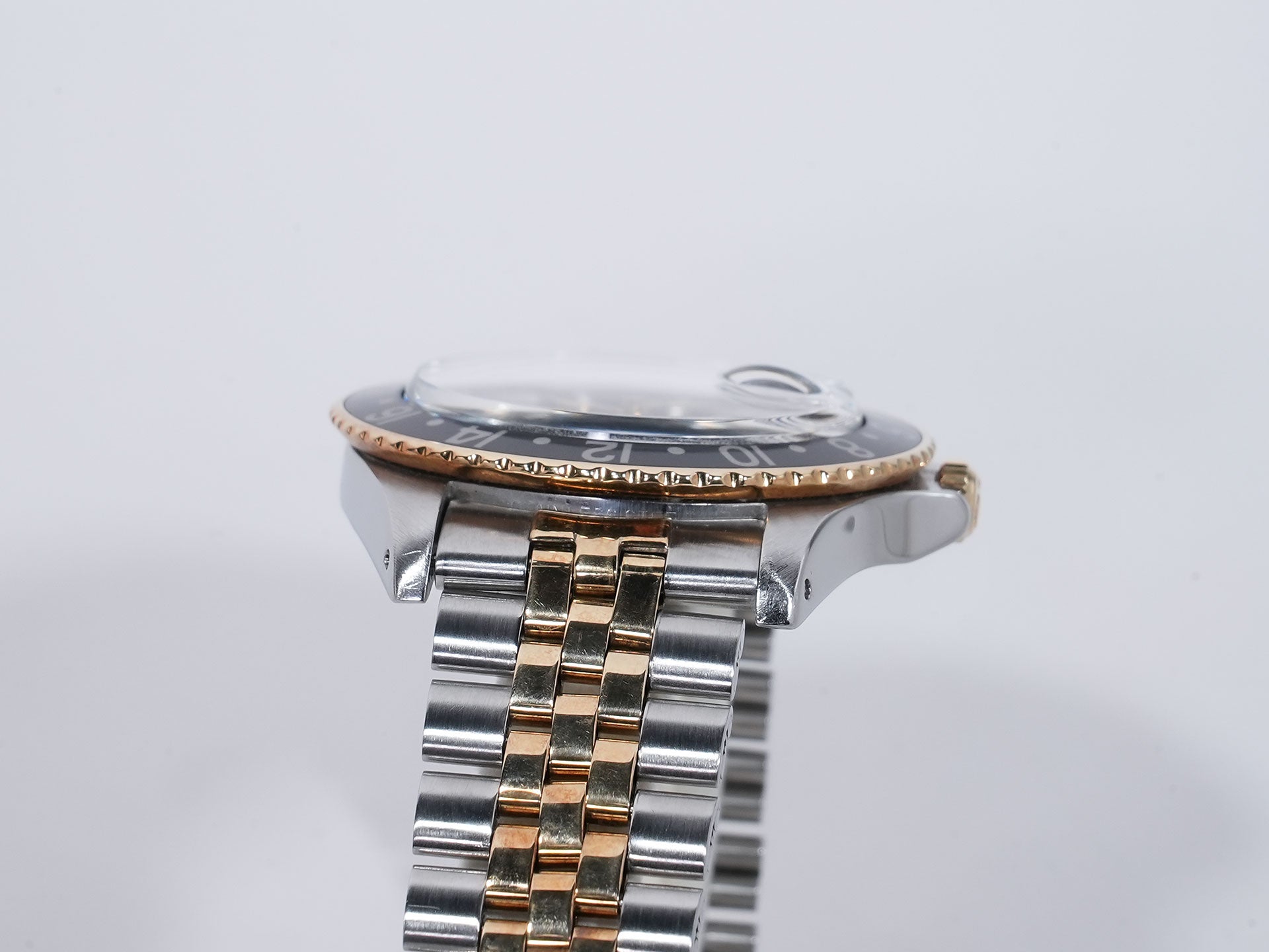 Rolex GMT-Master Ref. 1675/3 Stainless Steel/Yellow Gold Black Dial Jubilee Bracelet Used w5g67g3e