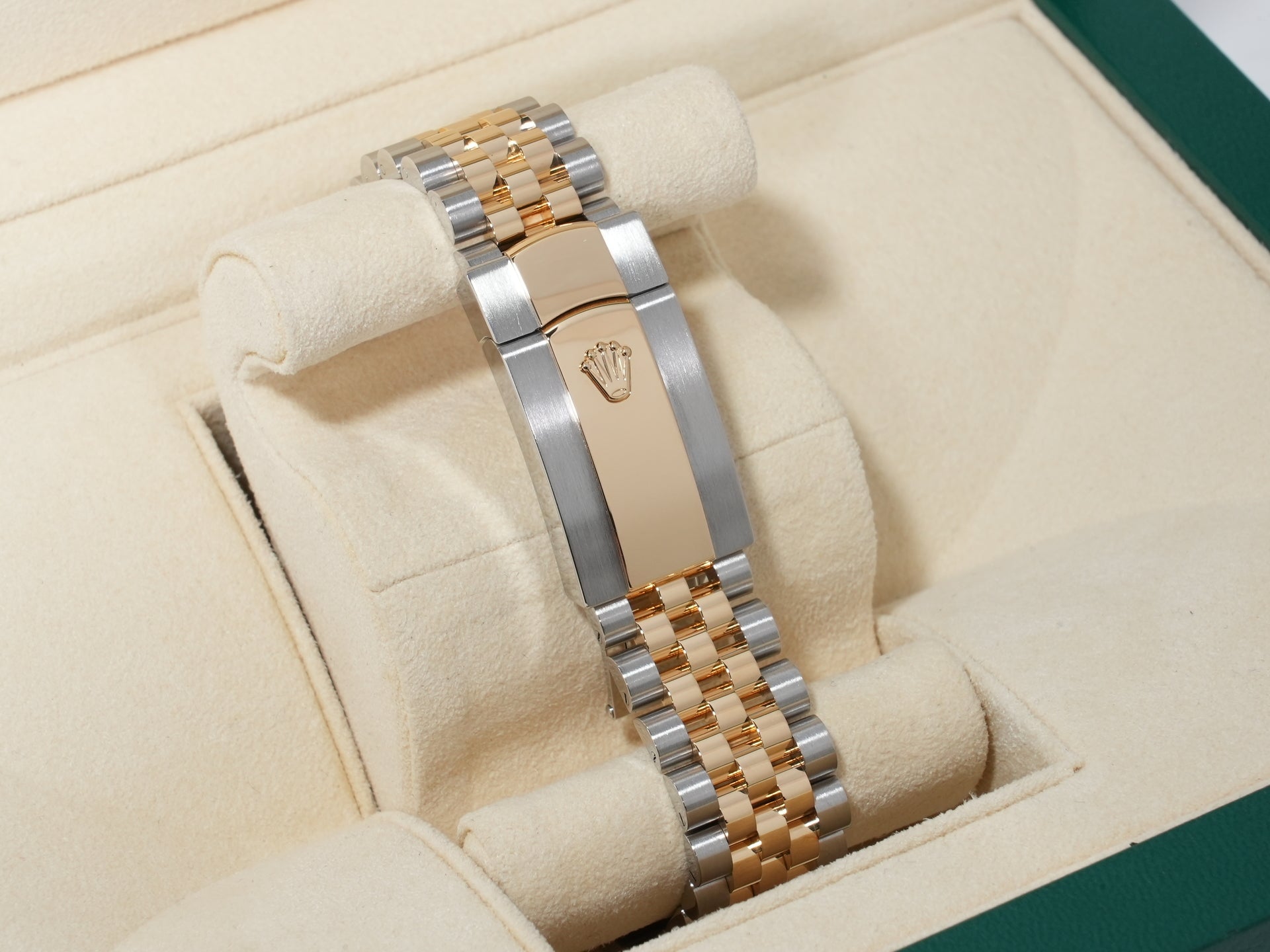 Rolex Datejust 41 Ref. 126333 Stainless Steel/Yellow Gold Silver Dial Jubilee Bracelet Excellent Condition uzpj98ia