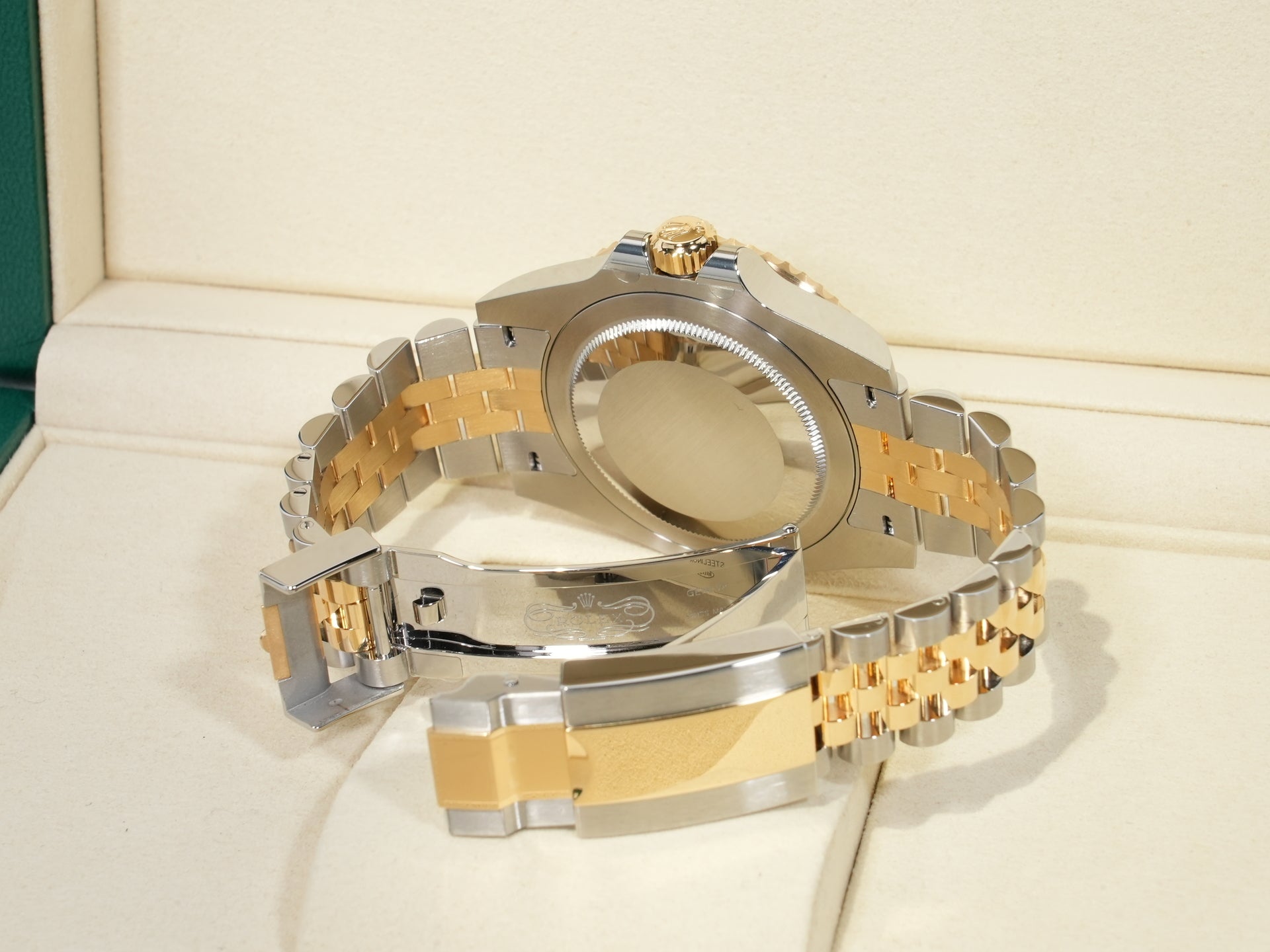 Rolex GMT-Master II Ref. 126713GRNR Stainless Steel/Yellow Gold Black Dial Jubilee Bracelet Unused i3njikiv