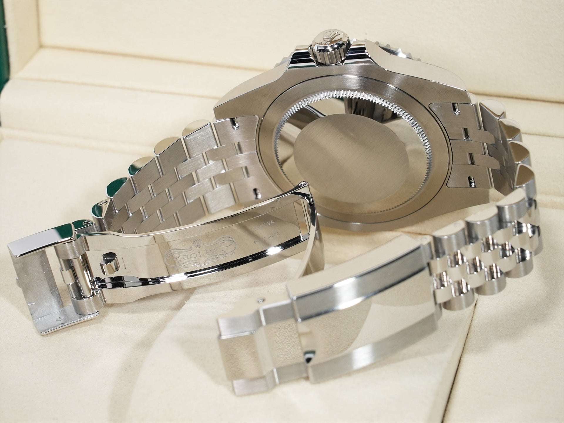 Rolex GMT-Master II Ref.126710GRNR Stainless Steel Black Dial Jubilee Bracelet Unused tzb7m7e9