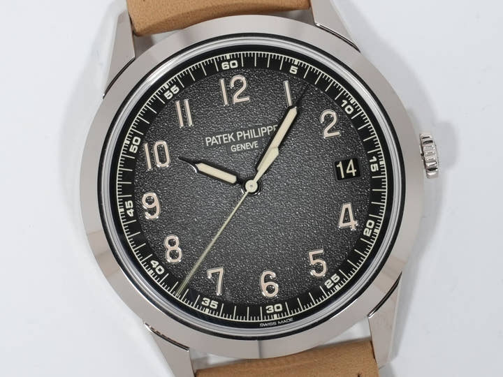 Patek Philippe Calatrava Ref. 5226G-001 White Gold Black Gradated Textured Lacquered Anthracite Dial Unused ntrr5sx6