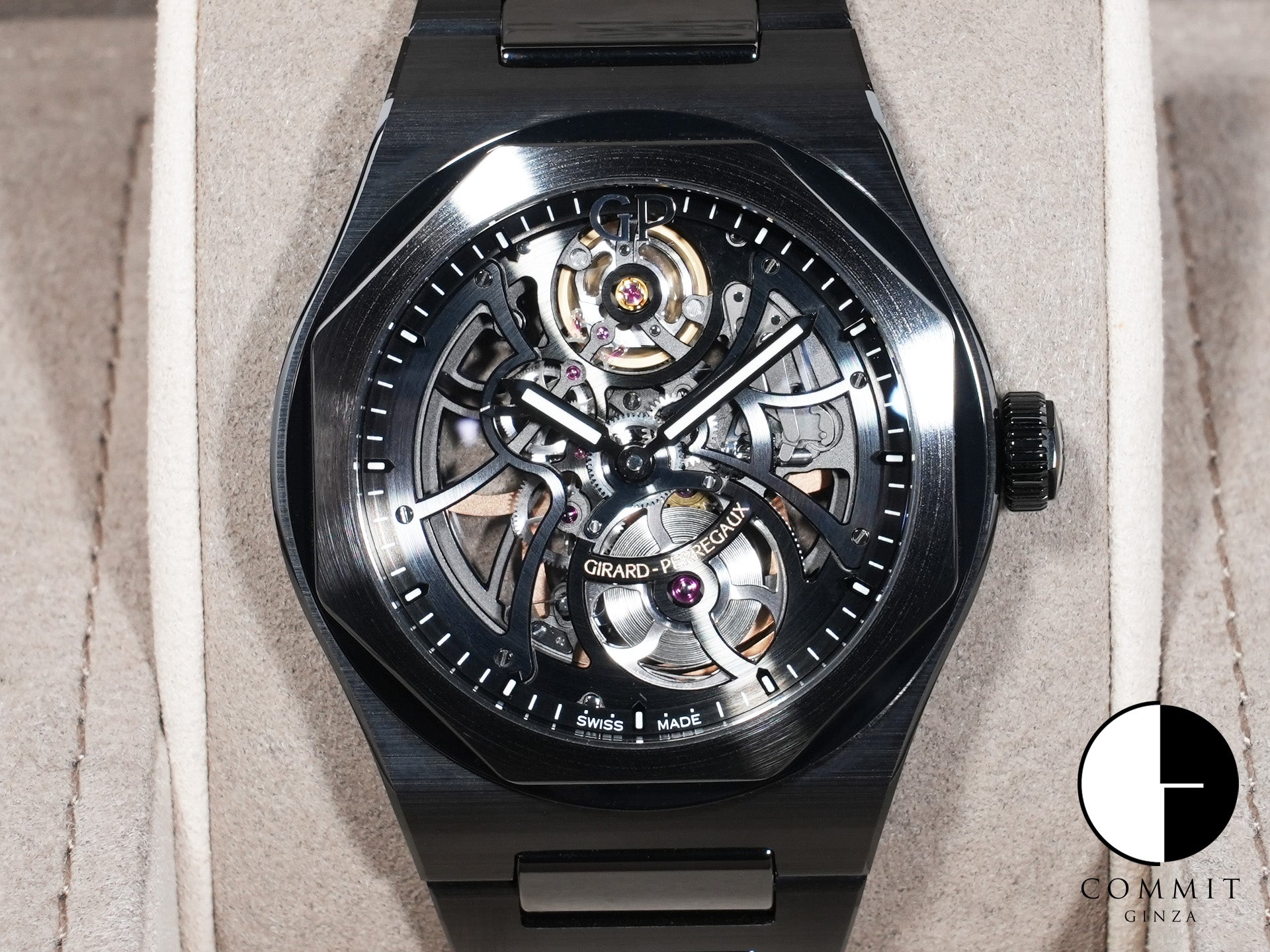 Girard Perregaux Laureato Skeleton Ceramic Ref. 81015-32-001-32A Black Ceramic Skeleton Dial Excellent Condition 9pznugoi