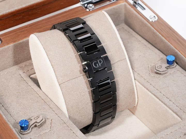 Girard Perregaux Laureato Skeleton Ceramic Ref. 81015-32-001-32A Black Ceramic Skeleton Dial Excellent Condition 9pznugoi
