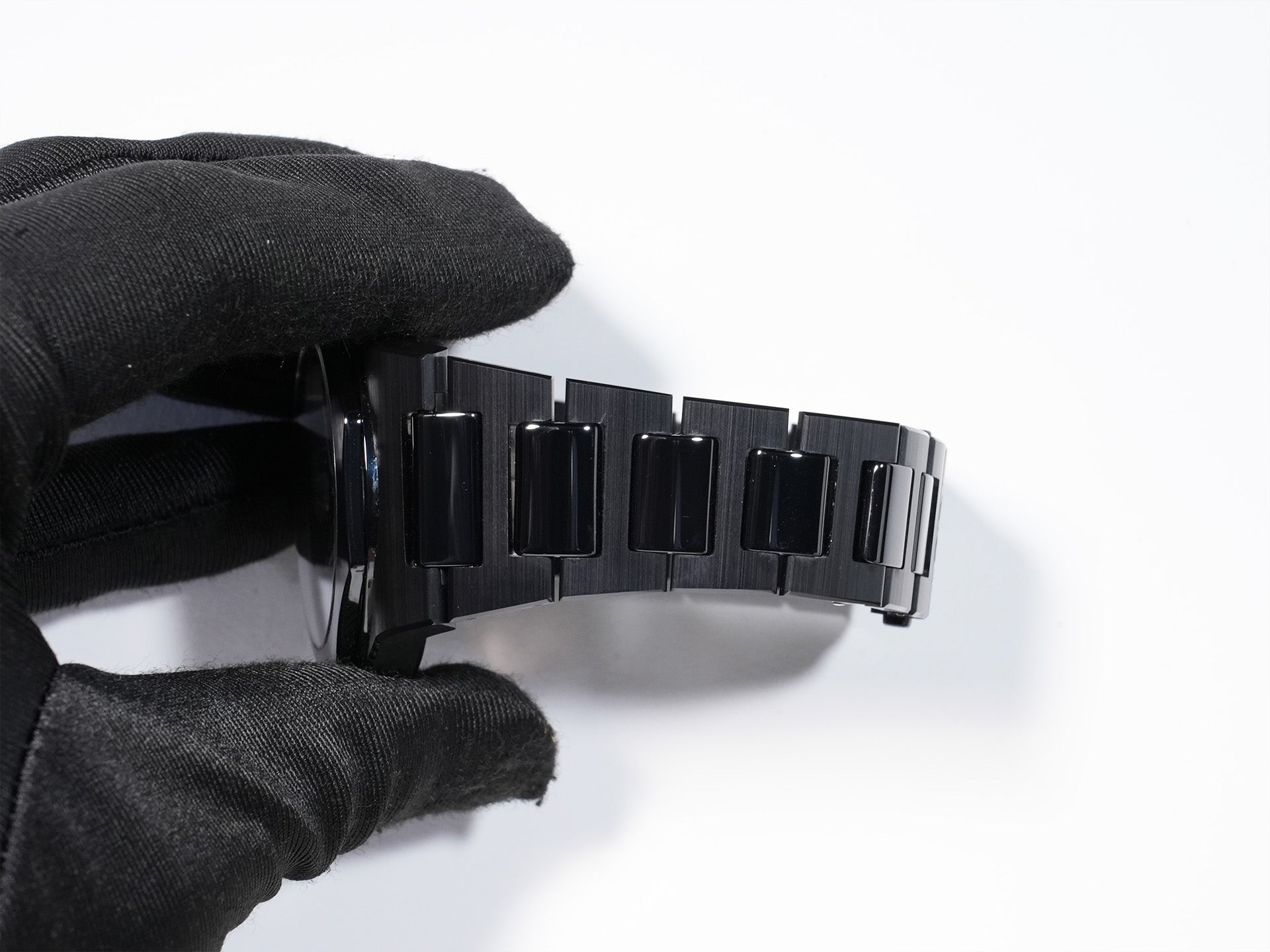 Girard Perregaux Laureato Skeleton Ceramic Ref. 81015-32-001-32A Black Ceramic Skeleton Dial Excellent Condition 9pznugoi