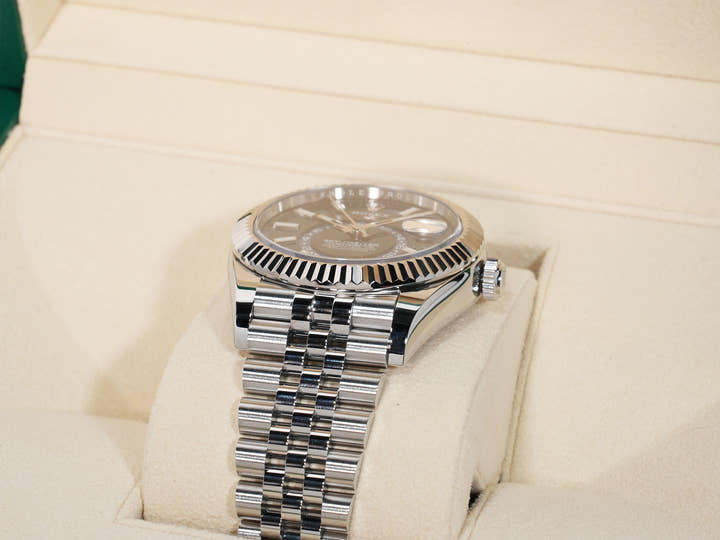 ロレックス スカイドゥエラー Ref.336934 ステンレススチール/ホワイトゴールド ブルー文字盤 ジュビリーブレスレット 美中古 ibp9m4ze