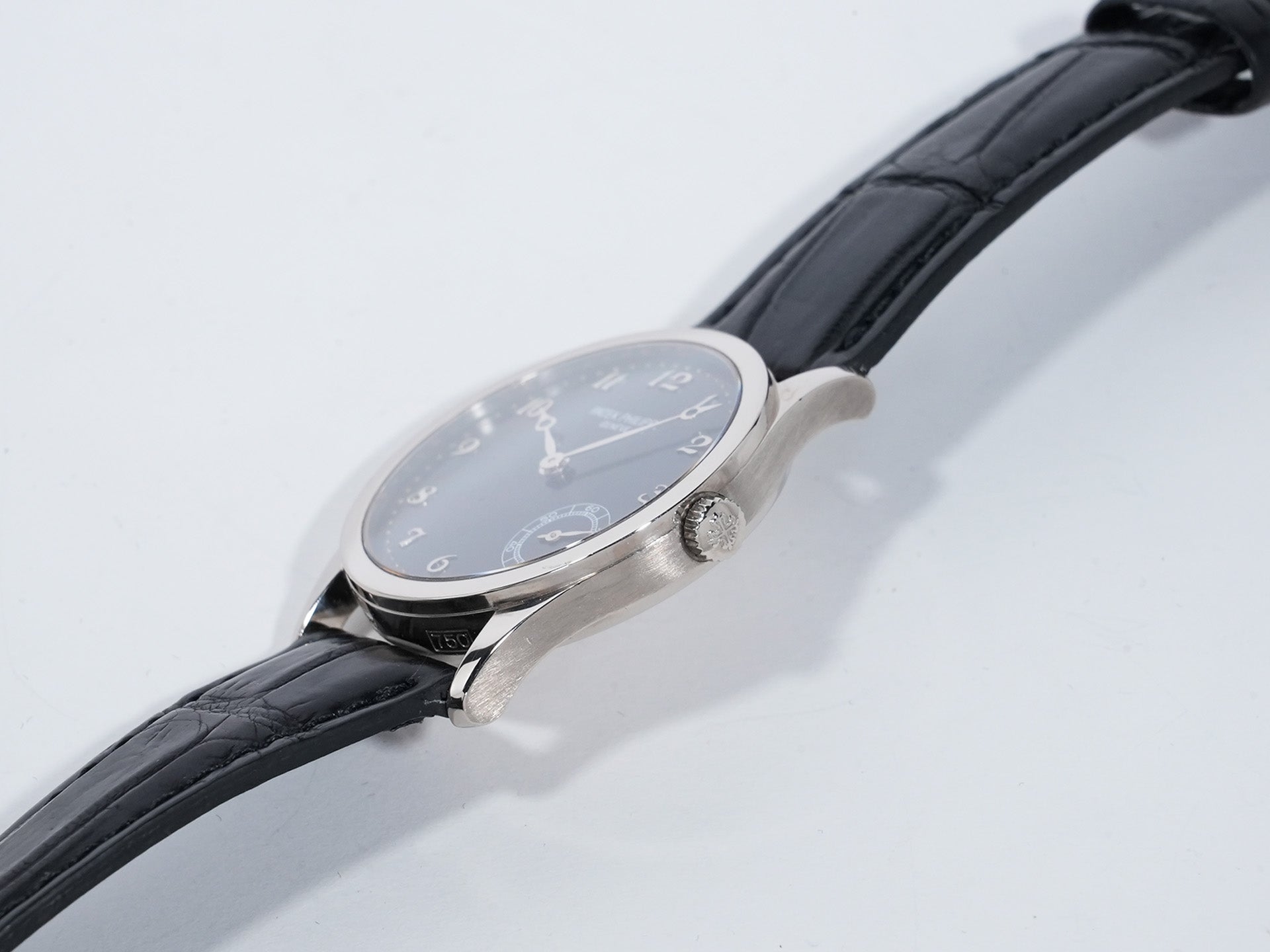 Patek Philippe Calatrava Ref. 5026G-001 White Gold Black Dial Used t5mcdi7q