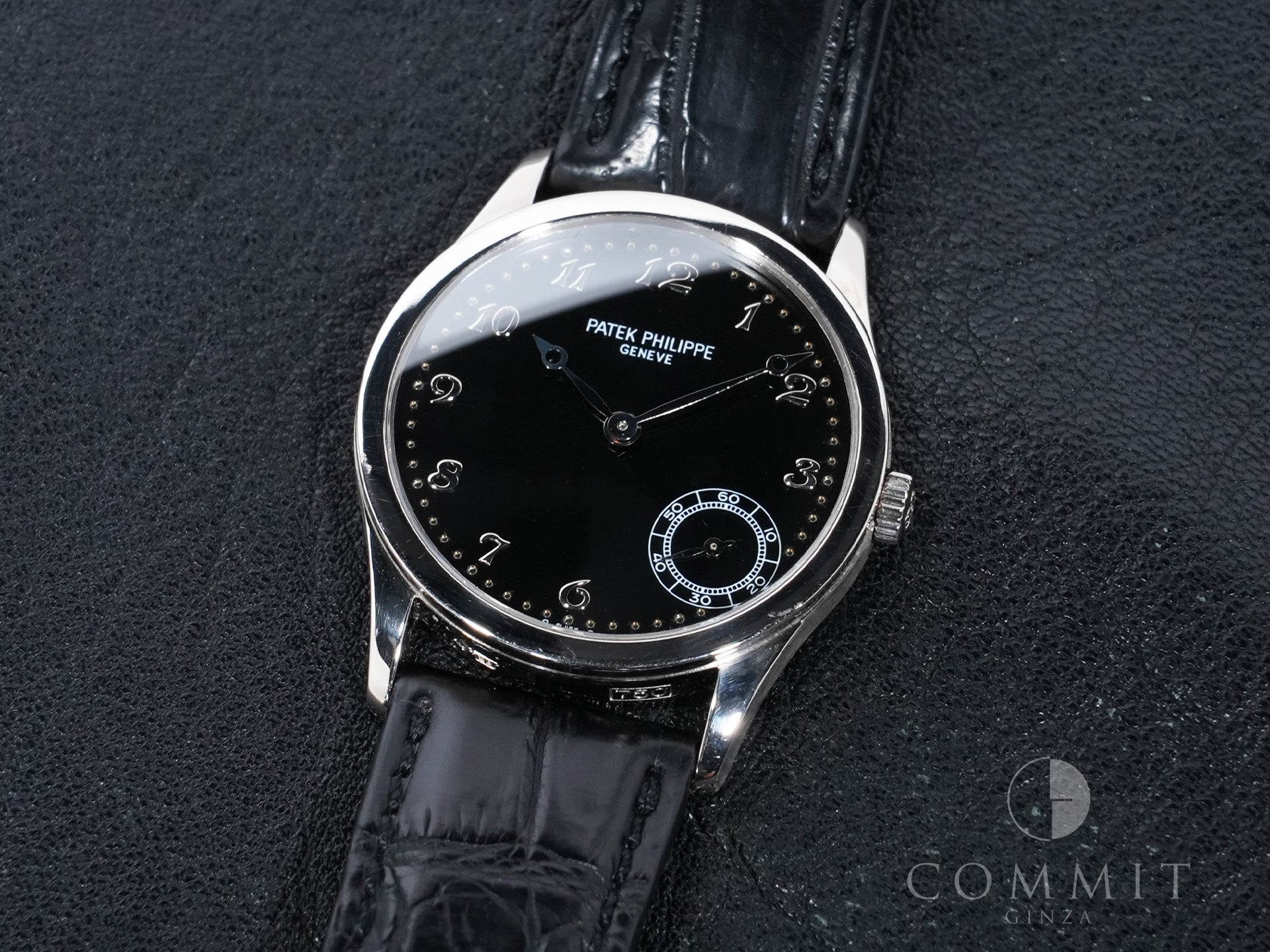 Patek Philippe Calatrava Ref. 5026G-001 White Gold Black Dial Used t5mcdi7q