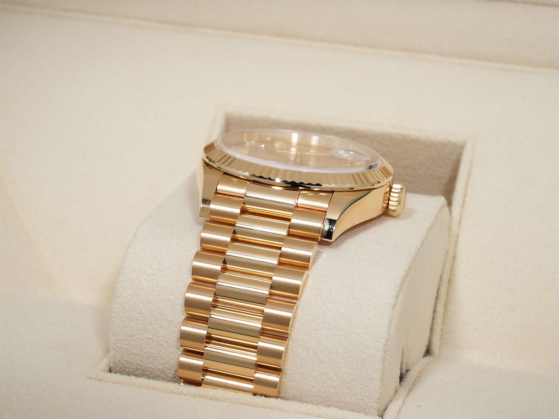 Rolex Day-Date 36 Ref. 128238A Yellow Gold Champagne Dial Near Mint keexwhjc