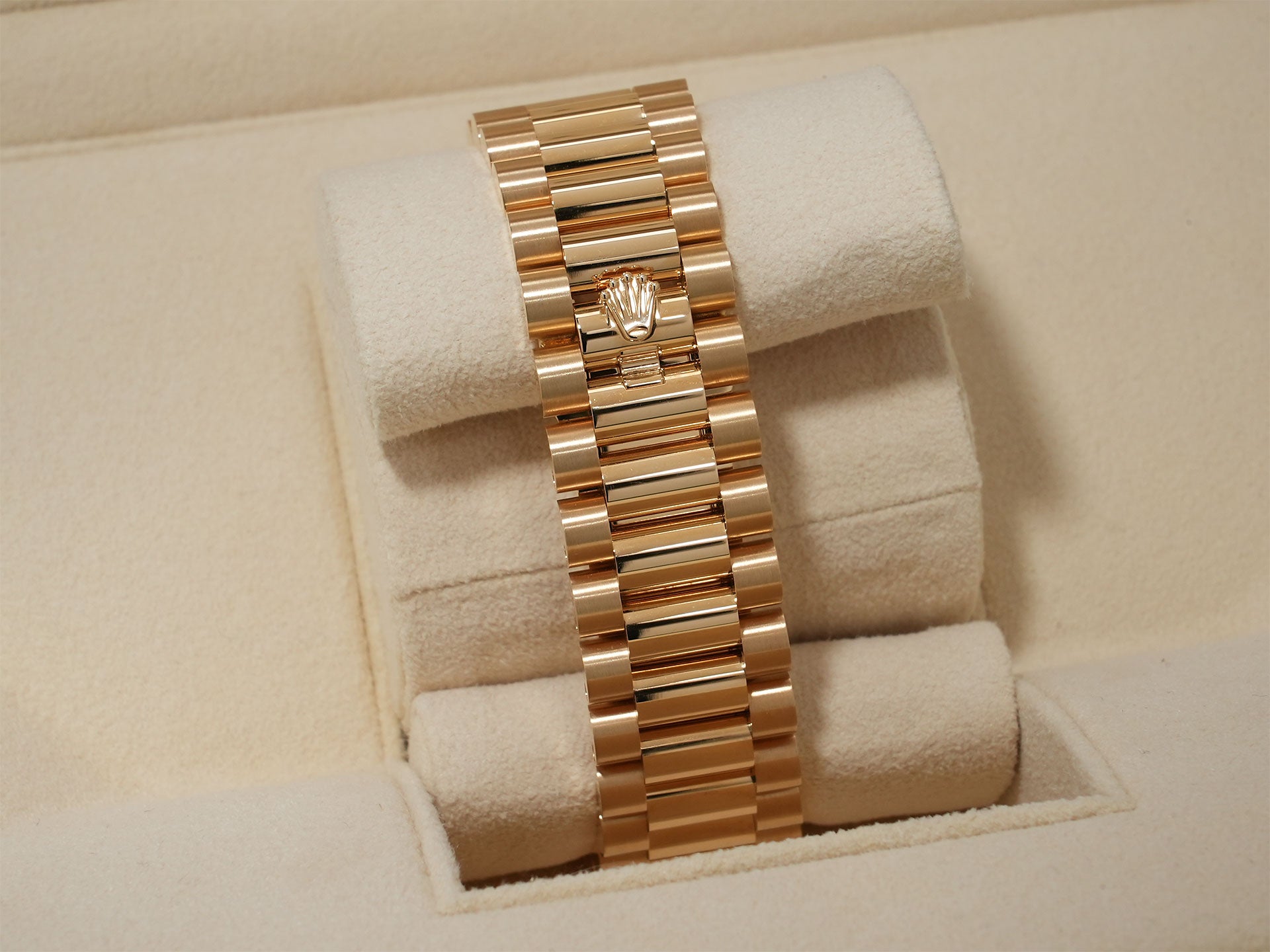 Rolex Day-Date 36 Ref. 128238A Yellow Gold Champagne Dial Near Mint keexwhjc