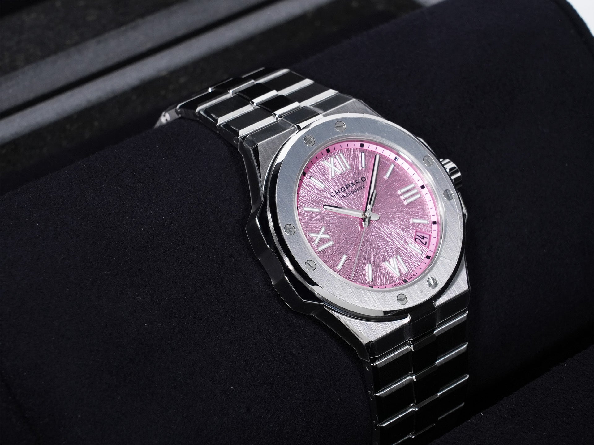 Chopard Alpine Eagle Ref. 298600-3022 Stainless Steel Pink Dial Unused bcot8wyn
