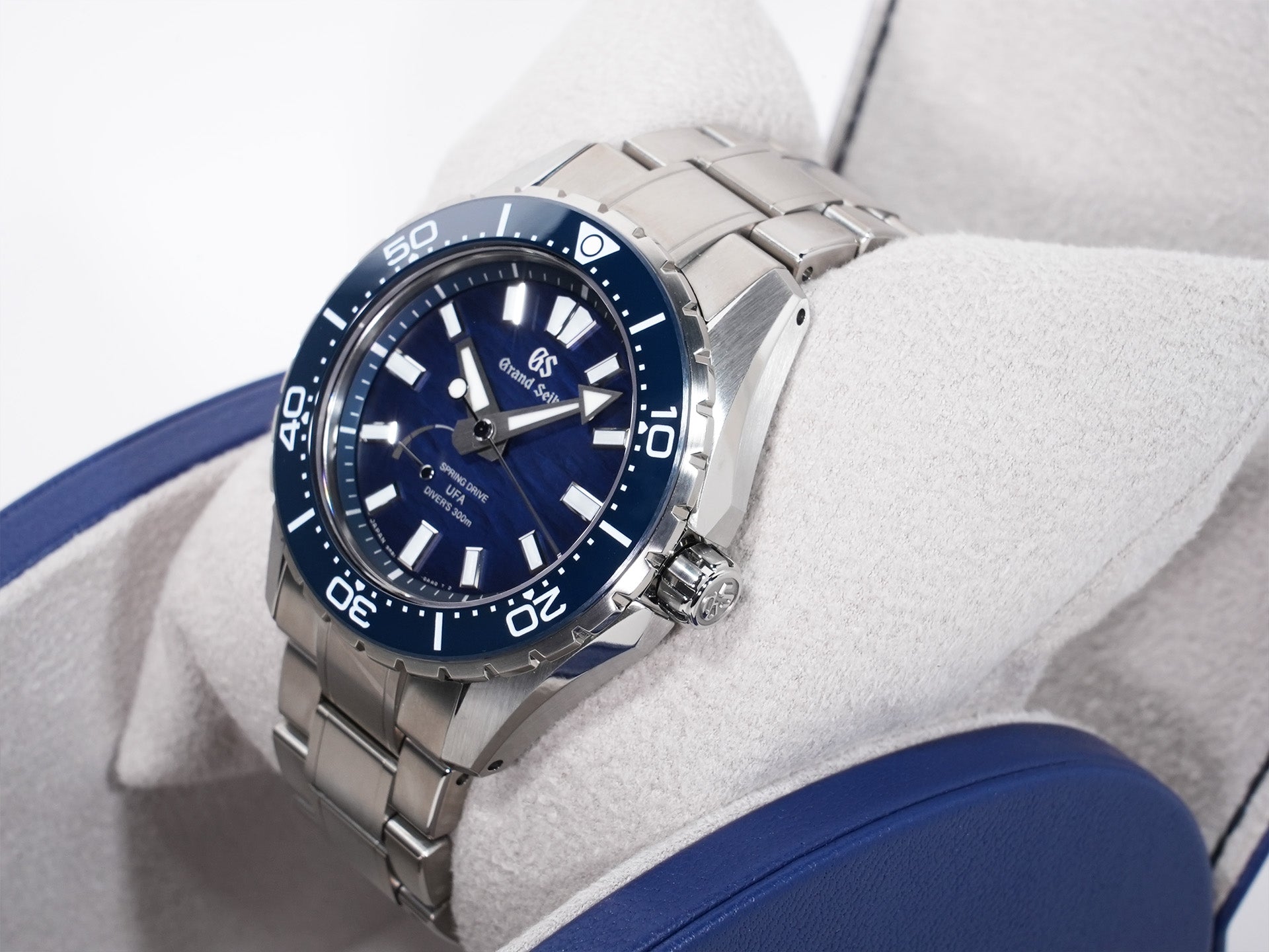 Grand Seiko Spring Drive U.F.A. Ushio 300 Diver Ref. SLGB023 Bright Titanium Blue Dial Unused mhrf8skp