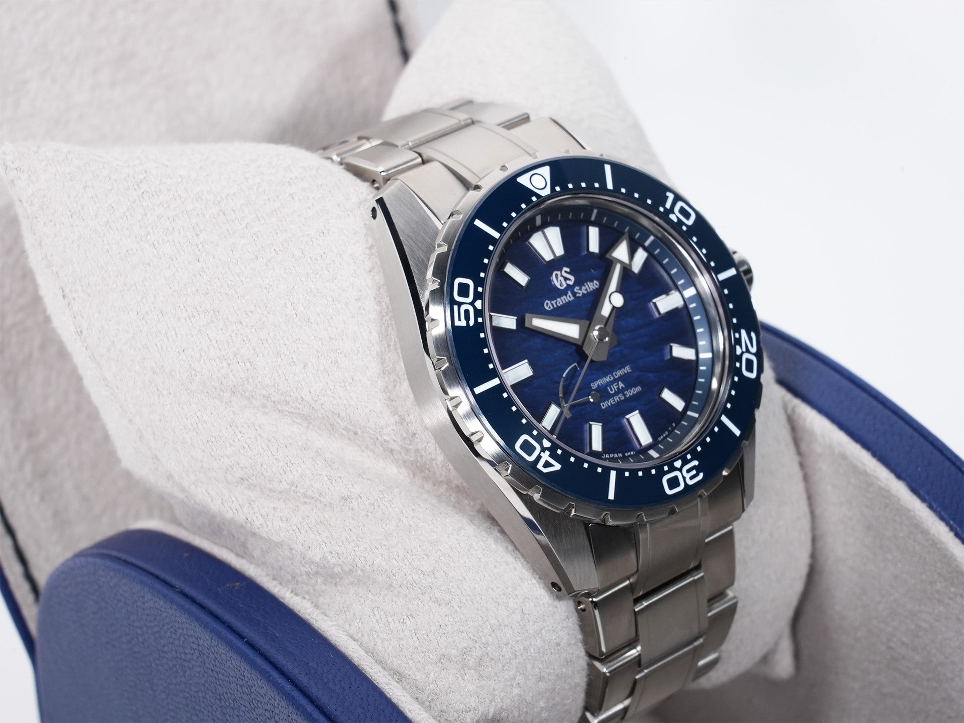 Grand Seiko Spring Drive U.F.A. Ushio 300 Diver Ref. SLGB023 Bright Titanium Blue Dial Unused mhrf8skp