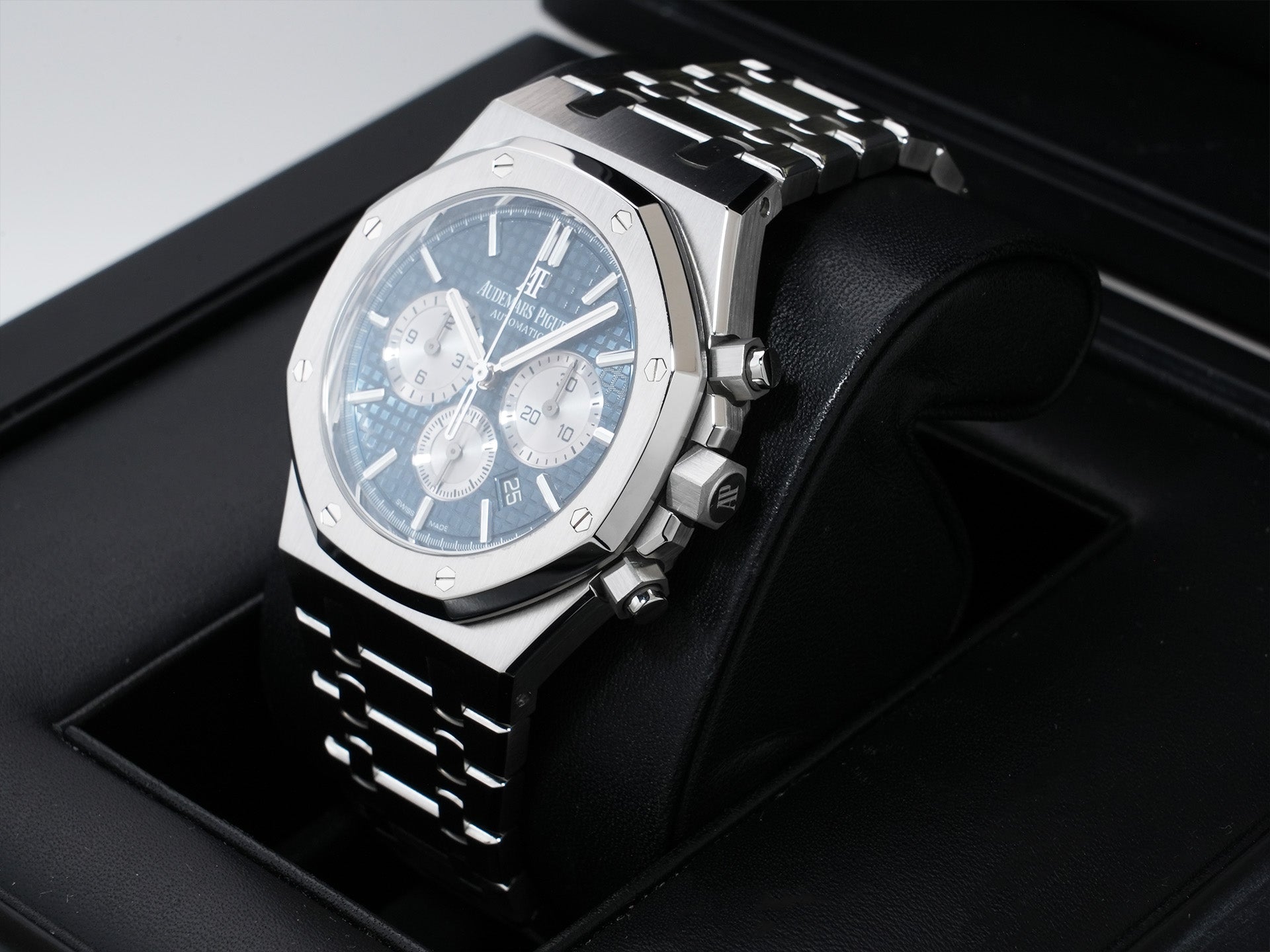 Audemars Piguet Royal Oak Chronograph Ref.26331ST.OO.1220ST.01 Stainless Steel Blue Dial Excellent Condition wxeq6ynq