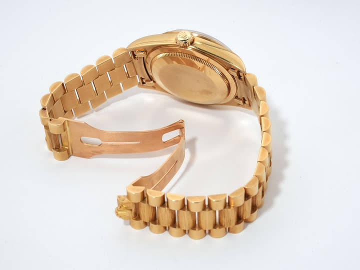Rolex Day-Date Ref. 18248 Yellow Gold Walnut Dial Pre-owned gz3qvpwn