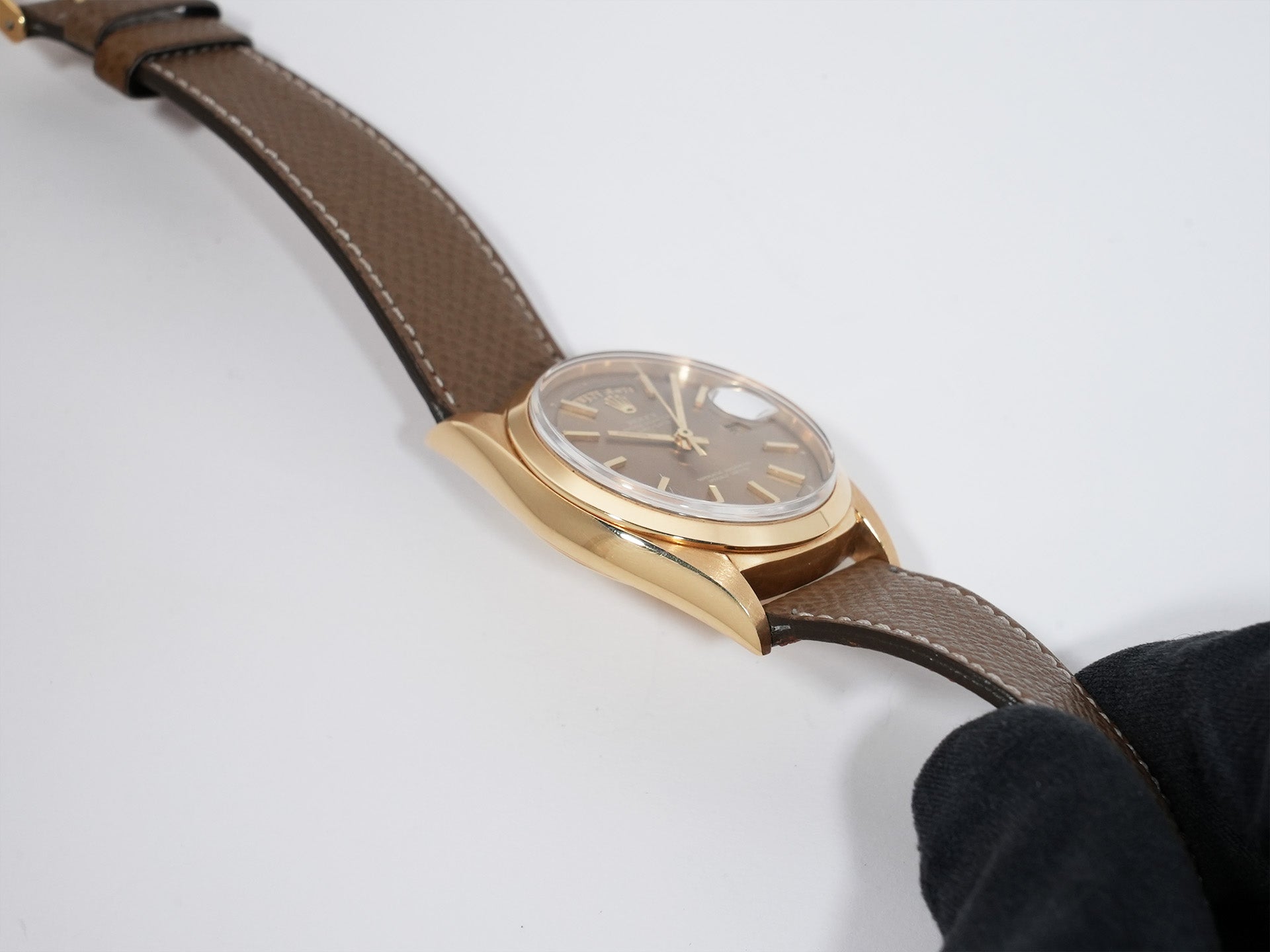ロレックス デイデイト Ref.1802/8 イエローゴールド シャンパン文字盤 中古 i9swx4w9