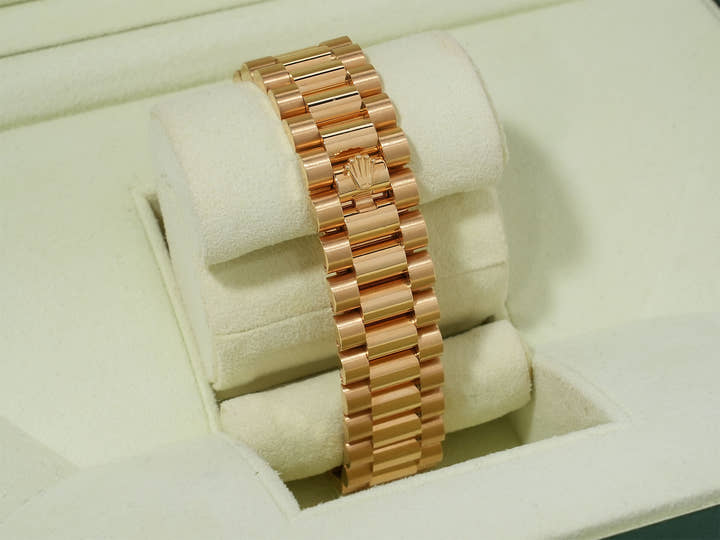 Rolex Day-Date 36 Ref. 118238A Yellow Gold Rubellite Dial Used 9ajwjrhf